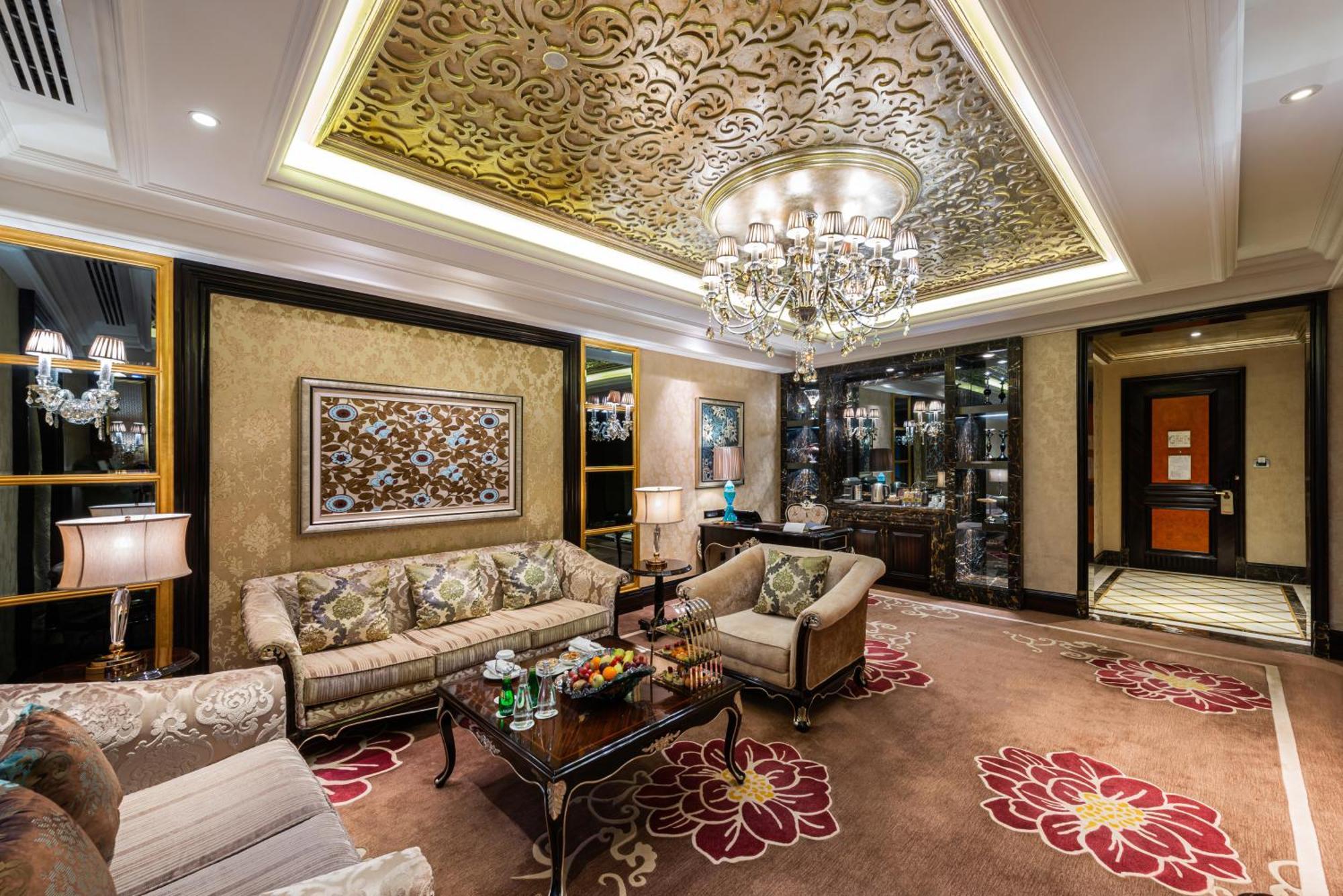 Narcissus Riyadh Hotel & Spa Kültér fotó The interior of the Presidential Suite