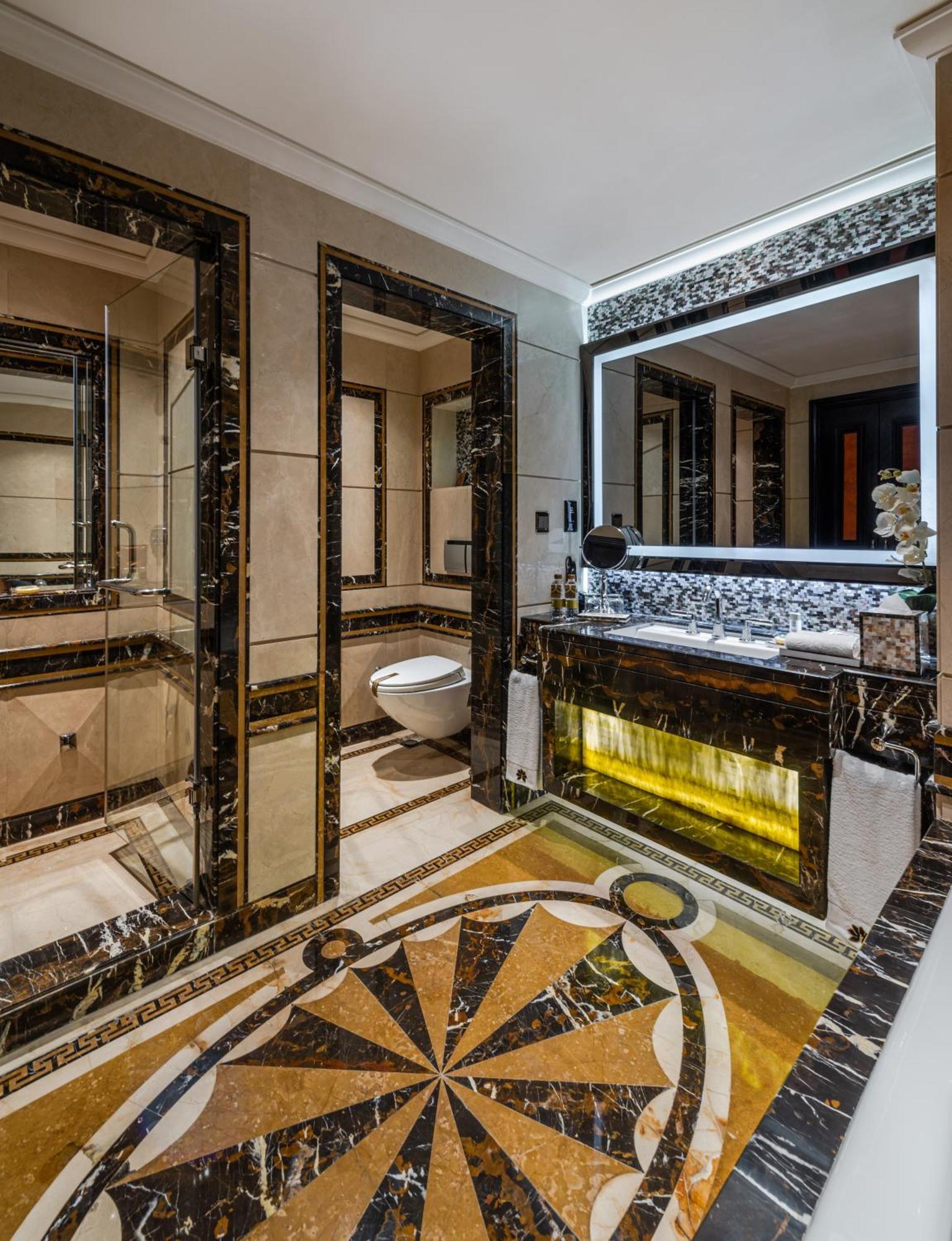 Narcissus Riyadh Hotel & Spa Kültér fotó Bathroom