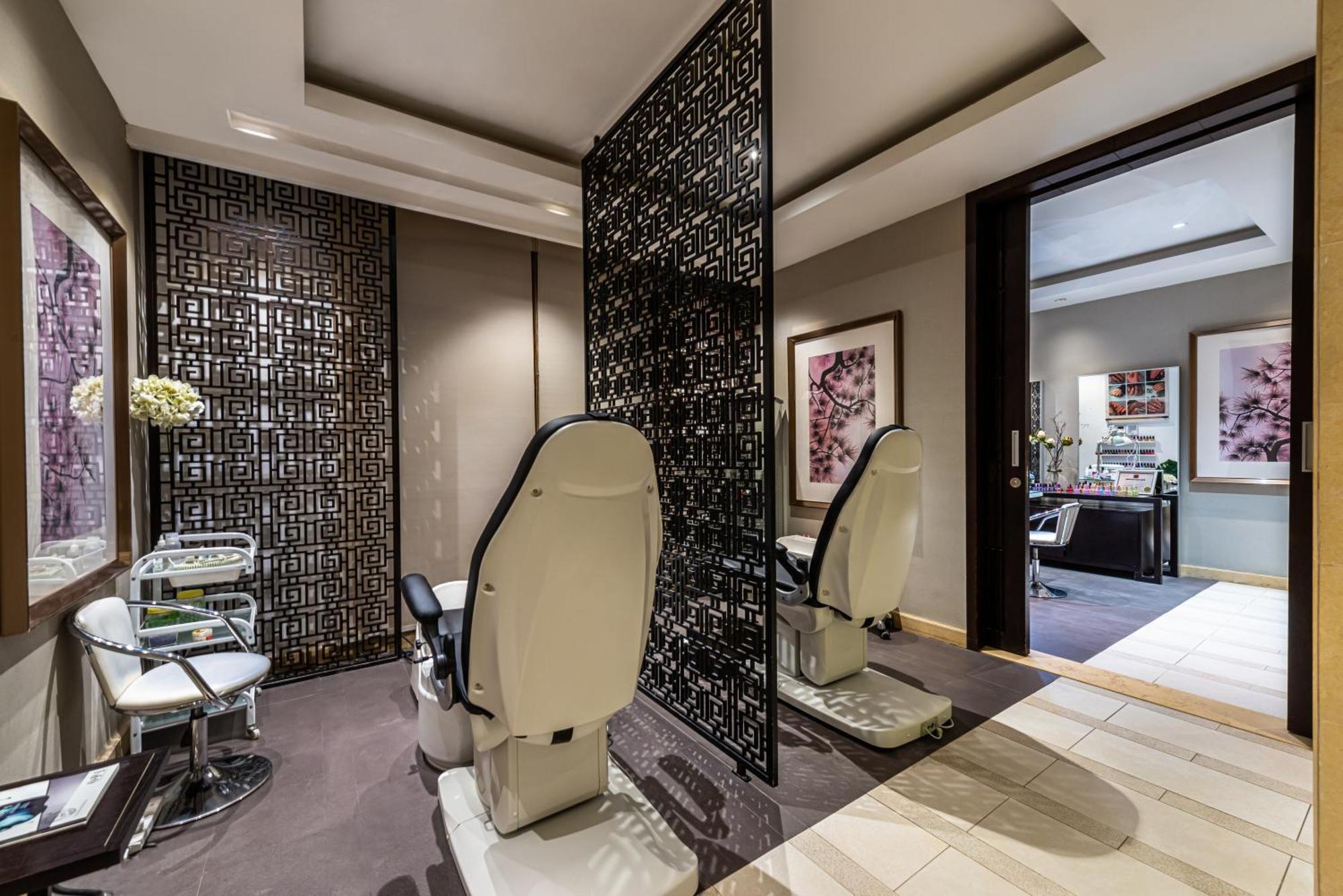 Narcissus Riyadh Hotel & Spa Kültér fotó The Spa at The Dorchester
