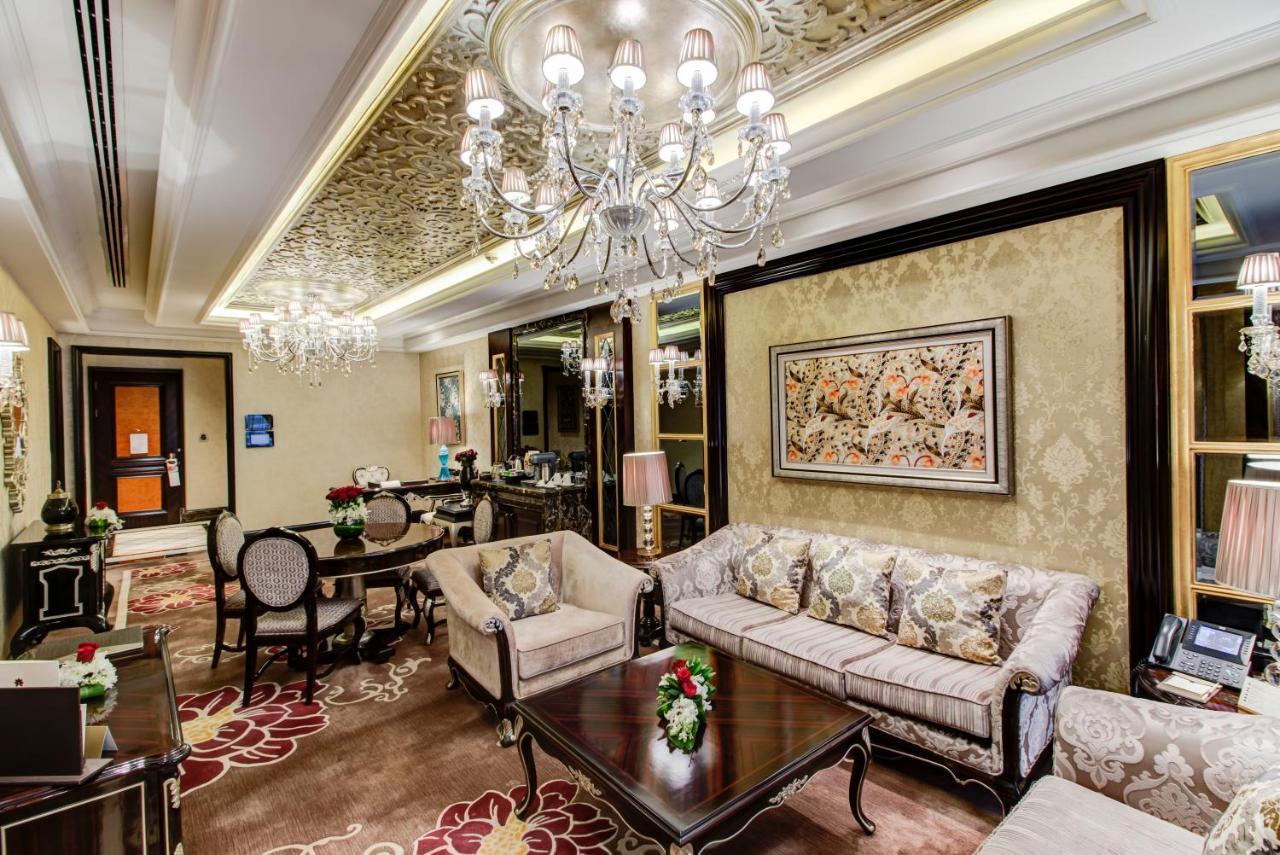 Narcissus Riyadh Hotel & Spa Kültér fotó The interior of the Presidential Suite